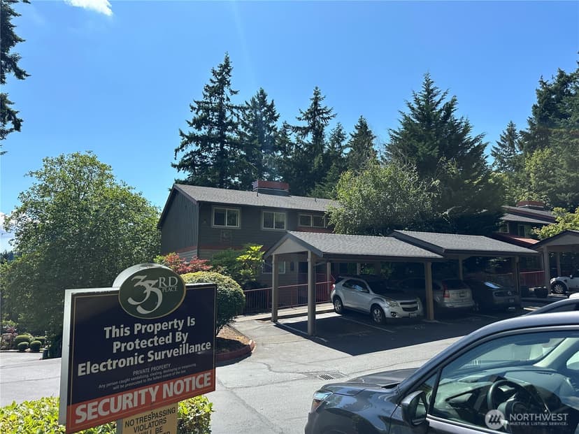 Property photo for 11054 NE 33rd Place #B1, Bellevue photo 16
