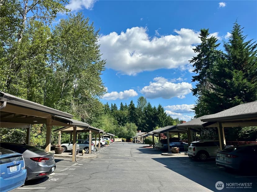 Property photo for 11054 NE 33rd Place #B1, Bellevue photo 19