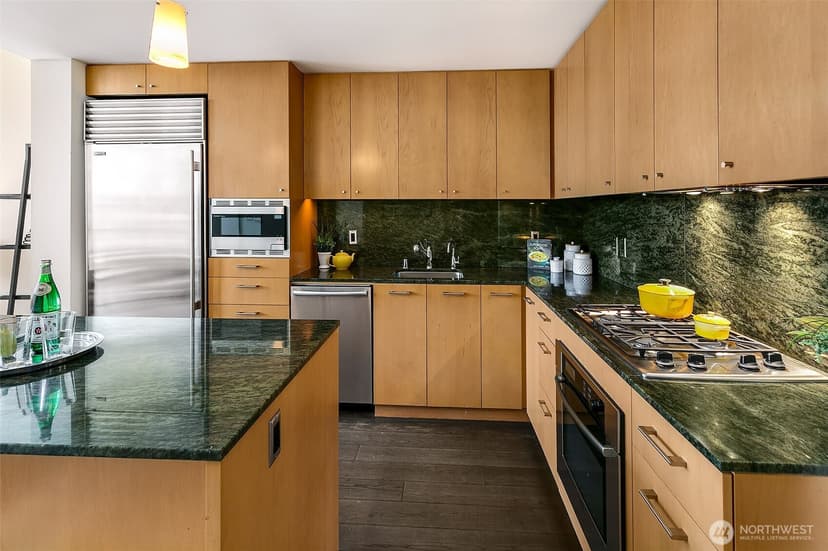Property photo for 909 5th Avenue #2002, Seattle photo 5