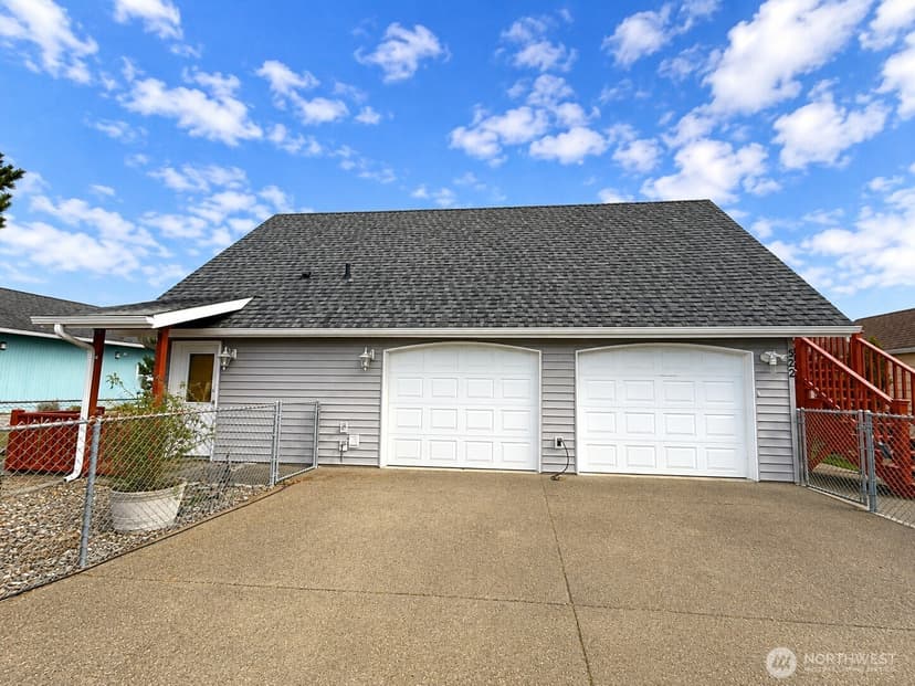 Property photo for 522 Point Brown Avenue SE, Ocean Shores photo 5