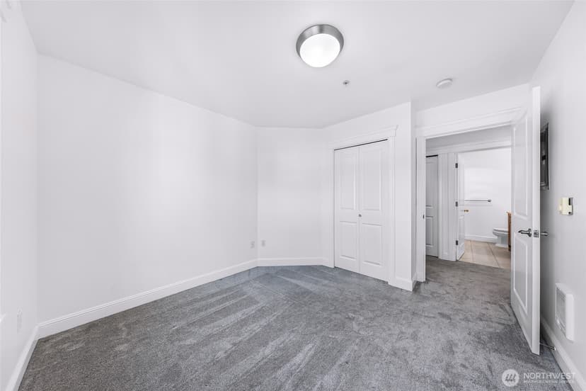 Property photo for 3150 W Government Way #407, Seattle photo 17