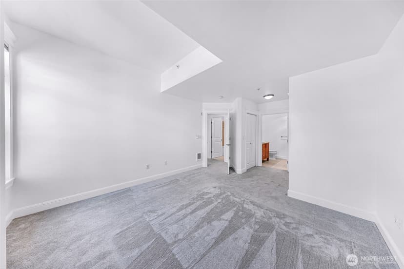 Property photo for 3150 W Government Way #407, Seattle photo 22