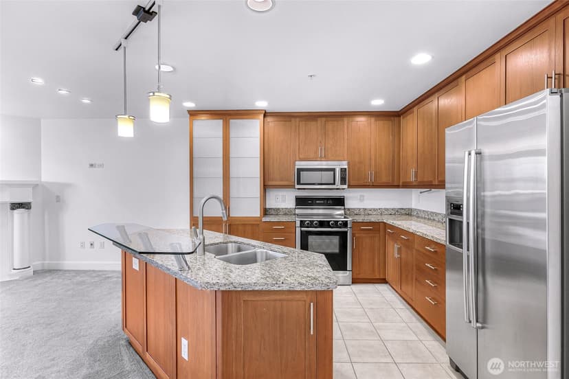 Property photo for 3150 W Government Way #407, Seattle photo 6