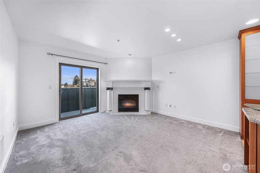 Property photo for 3150 W Government Way #407, Seattle photo 12