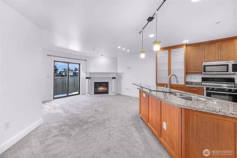 Property photo for 3150 W Government Way #407, Seattle photo 11