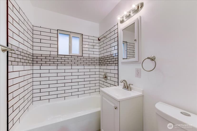Property photo for 9320 31st Place SW, Seattle photo 14