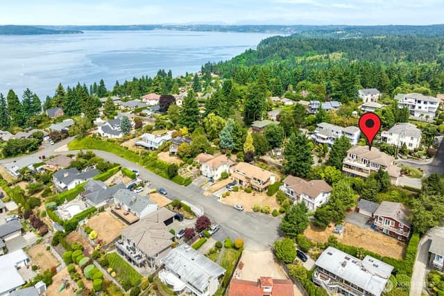 Property photo for 1705 61st Street NE, Tacoma photo 2