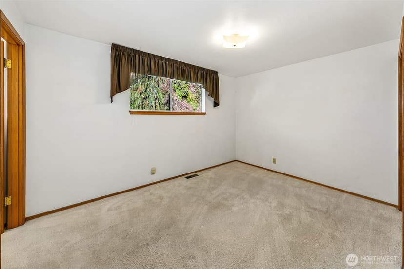 Property photo for 2624 SW 172nd Street, Burien photo 10