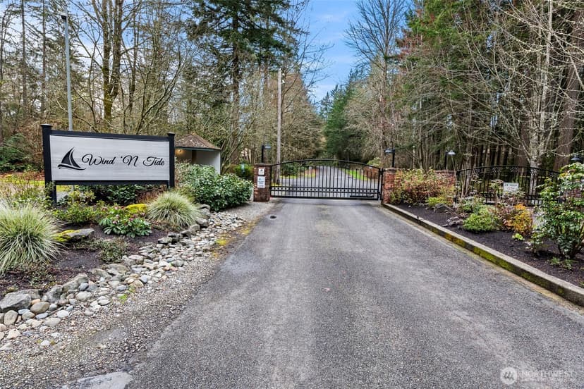 Property photo for 10305 125th Street NW, Gig Harbor photo 2