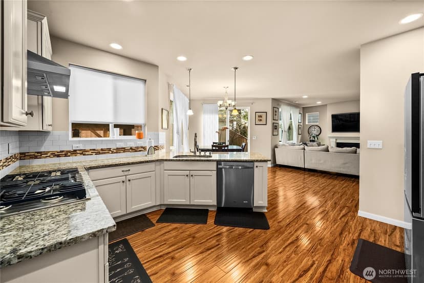Property photo for 21702 103rd Place SE, Kent photo 13