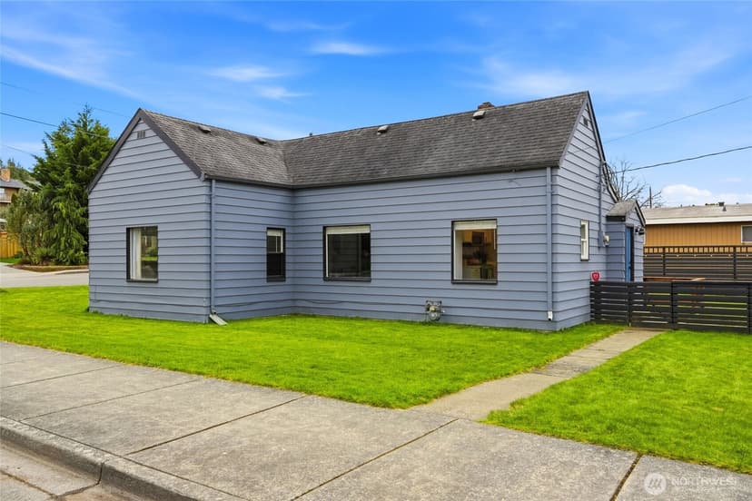 Property photo for 238 N Washington Avenue, Arlington photo 32