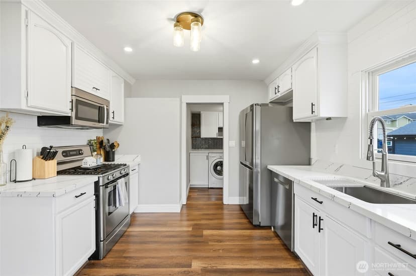 Property photo for 238 N Washington Avenue, Arlington photo 8