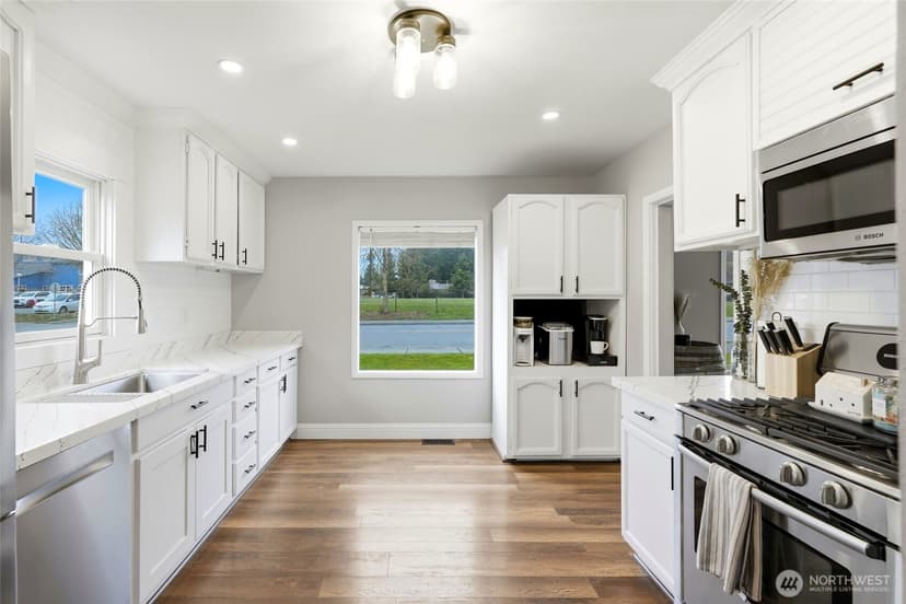 Property photo for 238 N Washington Avenue, Arlington photo 9