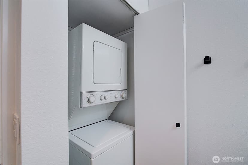 Property photo for 303 23rd Avenue S #506, Seattle photo 20