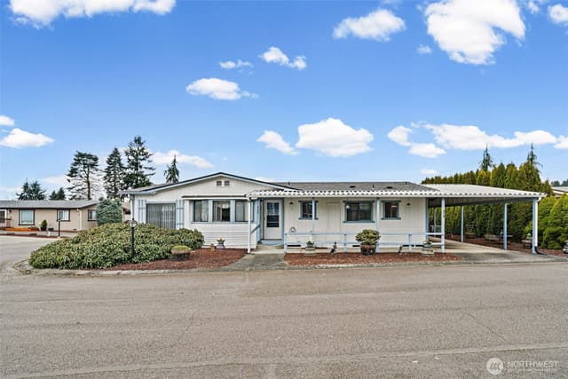 Property photo for 1402 22nd Street NE #424, Auburn