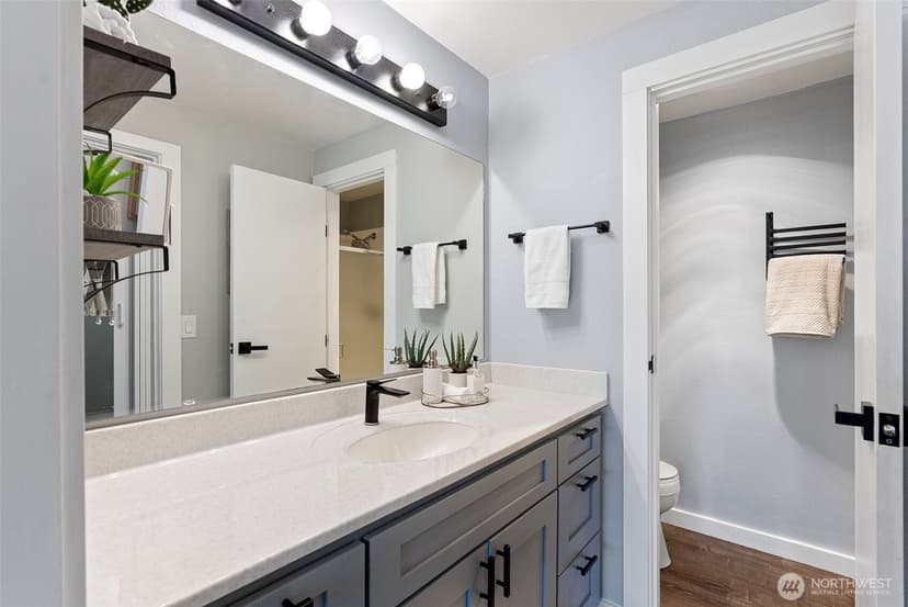 Property photo for 3330 Narrows View Lane NE #201, Bremerton photo 20