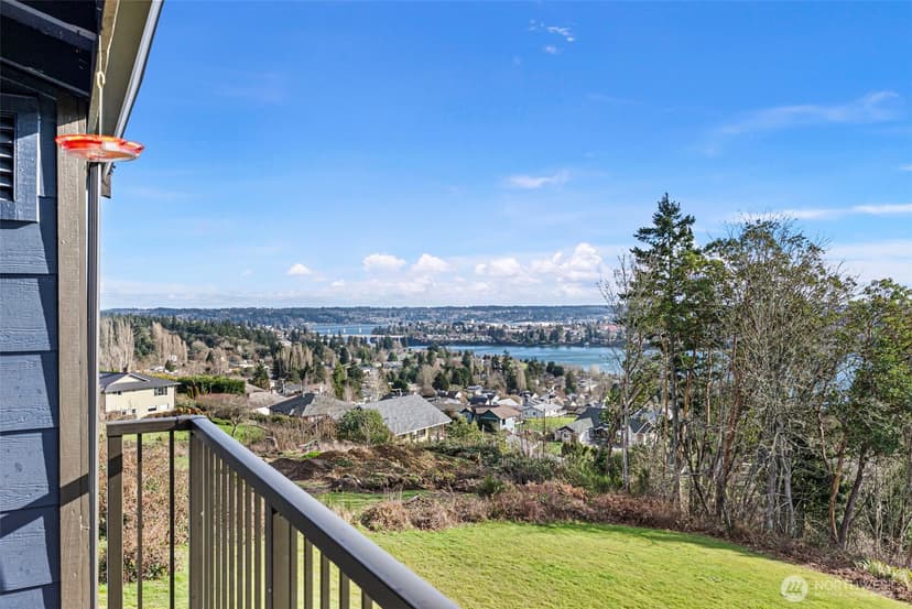 Property photo for 3330 Narrows View Lane NE #201, Bremerton photo 25