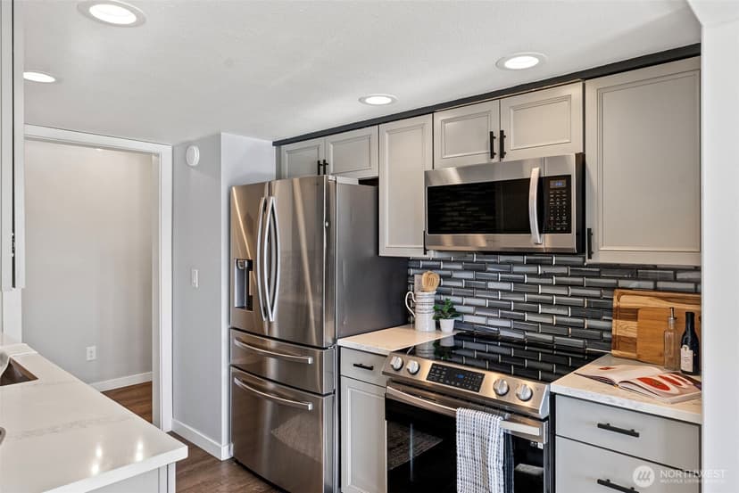 Property photo for 3330 Narrows View Lane NE #201, Bremerton photo 7