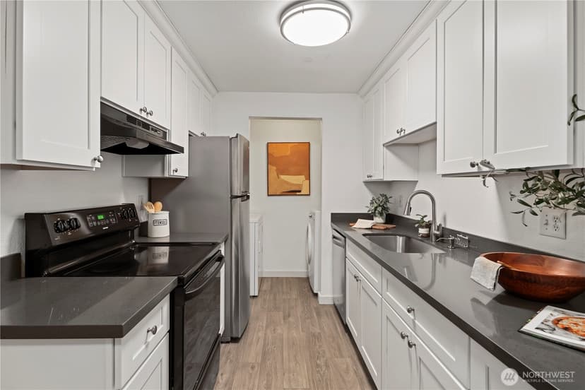 Property photo for 16817 Larch Way #E103, Lynnwood photo 4