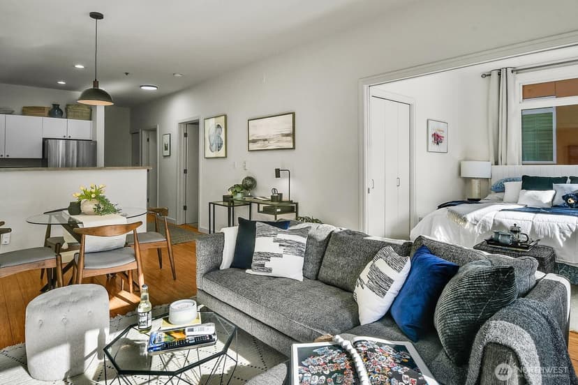 Property photo for 2414 1st Avenue #321, Seattle photo 19