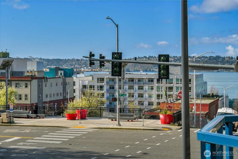 Property photo for 2414 1st Avenue #321, Seattle photo 16