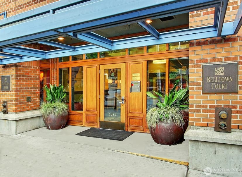 Property photo for 2414 1st Avenue #321, Seattle photo 4