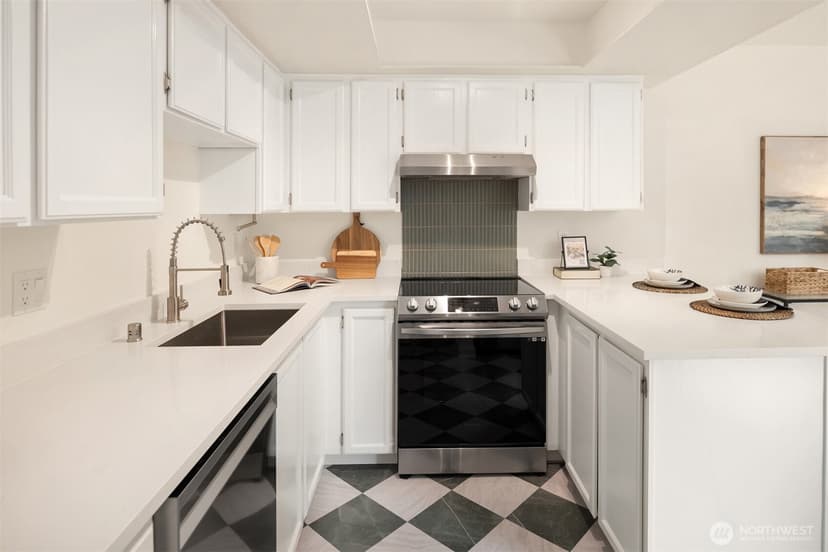 Property photo for 18003 108th Avenue NE #B2, Bothell photo 11