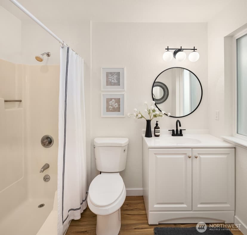 Property photo for 18003 108th Avenue NE #B2, Bothell photo 16