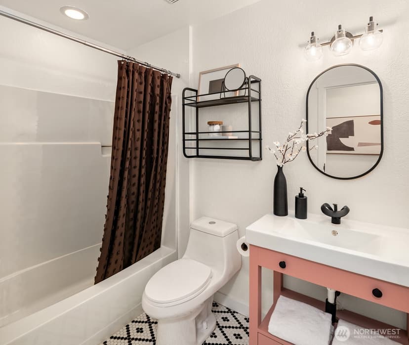 Property photo for 18003 108th Avenue NE #B2, Bothell photo 18