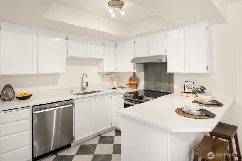 Property photo for 18003 108th Avenue NE #B2, Bothell photo 12