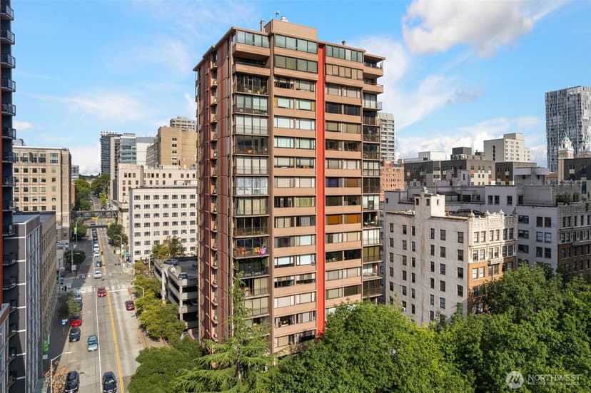 Property photo for 1120 8th Avenue #1003, Seattle