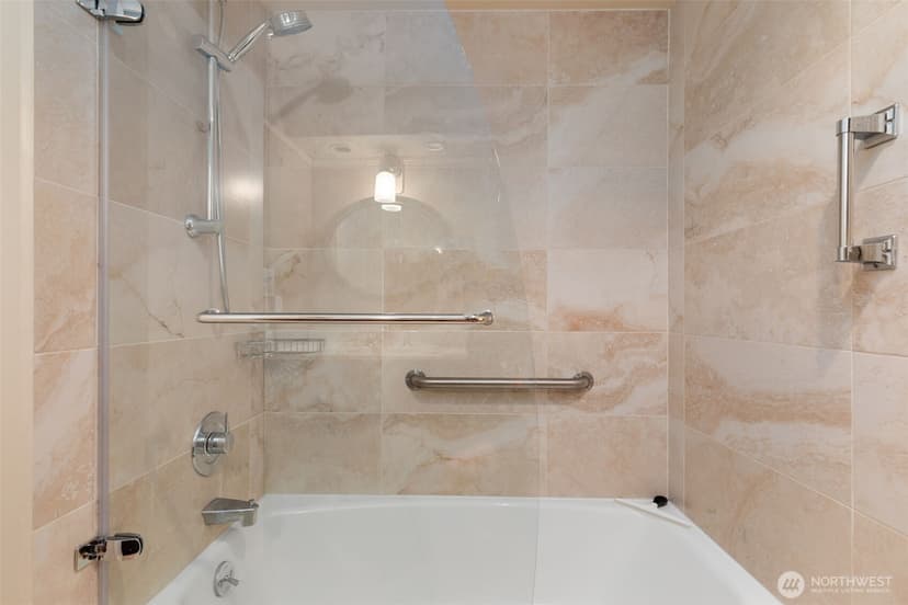 Property photo for 1120 8th Avenue #1003, Seattle photo 18