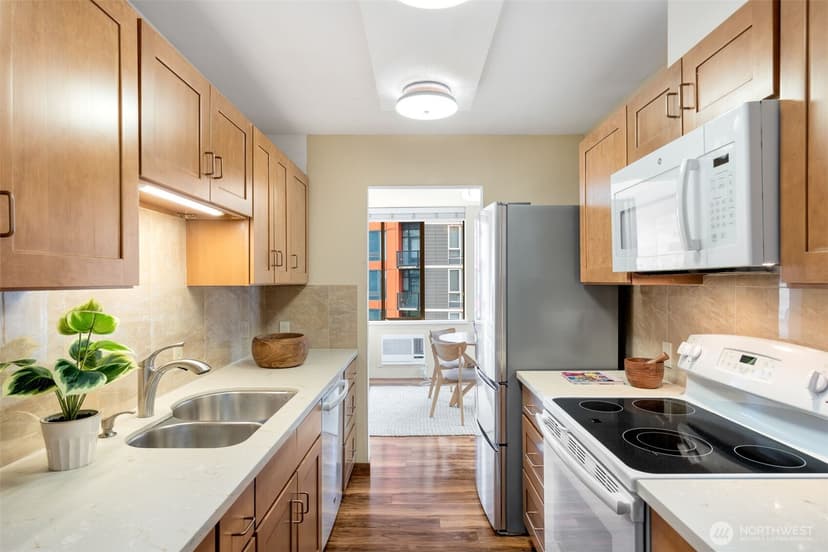 Property photo for 1120 8th Avenue #1003, Seattle photo 8