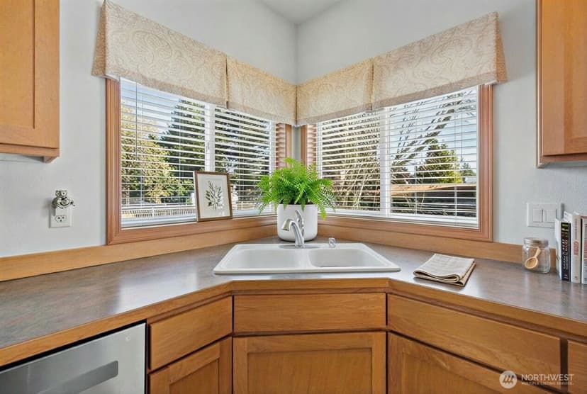 Property photo for 1496 Aberdeen Avenue NE, Renton photo 9