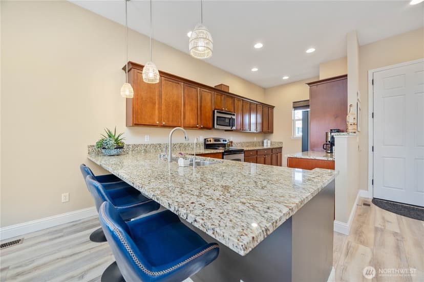 Property photo for 444 Hilltop Place, Chelan photo 4