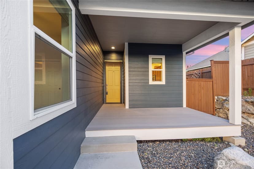 Property photo for 444 Hilltop Place, Chelan photo 2