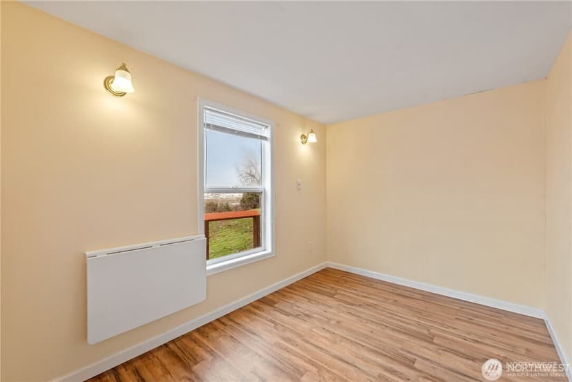 Property photo for 10904 49th Ave S, Tukwila photo 19