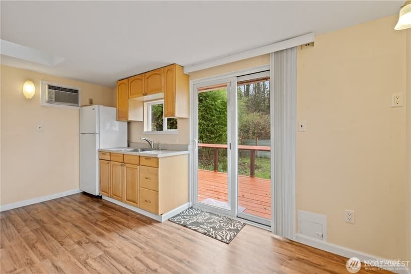 Property photo for 10904 49th Ave S, Tukwila photo 20
