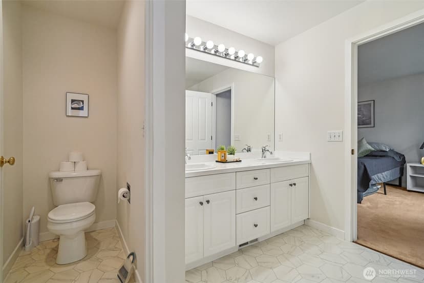 Property photo for 722 239th Lane SE, Sammamish photo 23