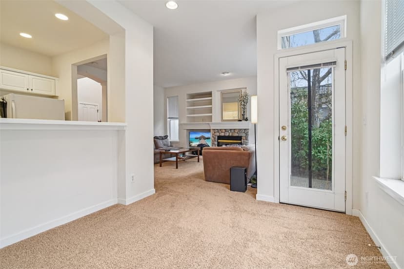 Property photo for 722 239th Lane SE, Sammamish photo 8