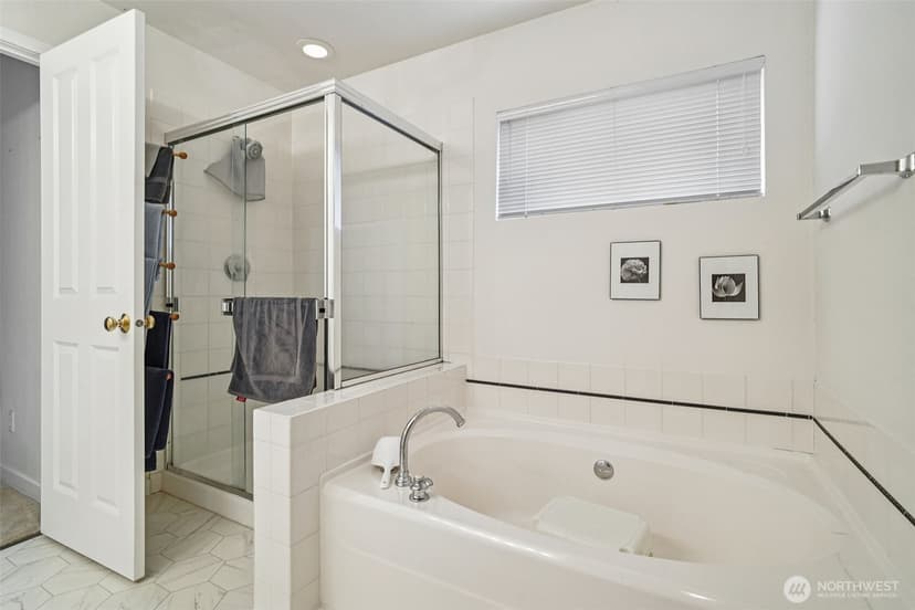 Property photo for 722 239th Lane SE, Sammamish photo 22