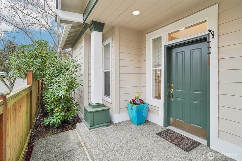 Property photo for 722 239th Lane SE, Sammamish photo 2