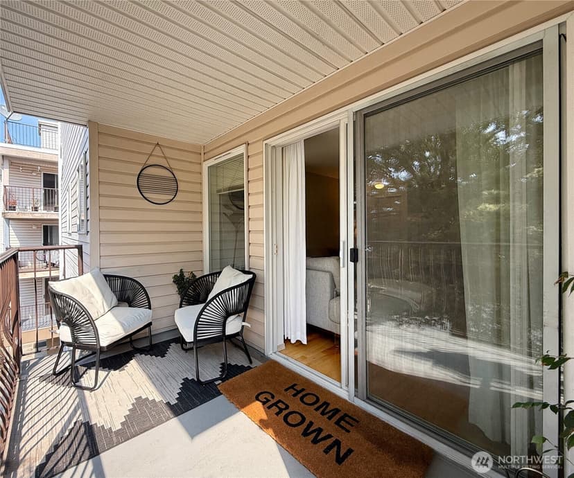 Property photo for 12050 15th Avenue NE #301, Seattle photo 4