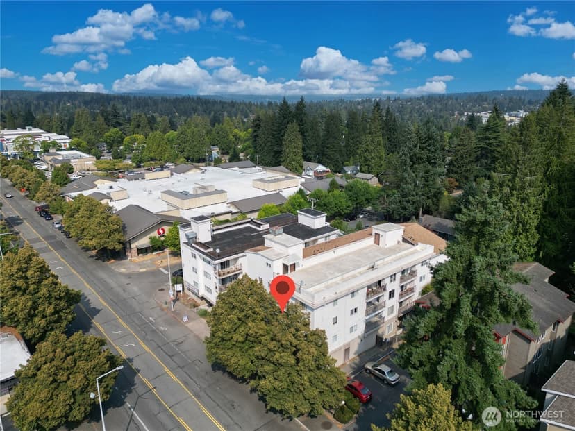 Property photo for 12050 15th Avenue NE #301, Seattle photo 13