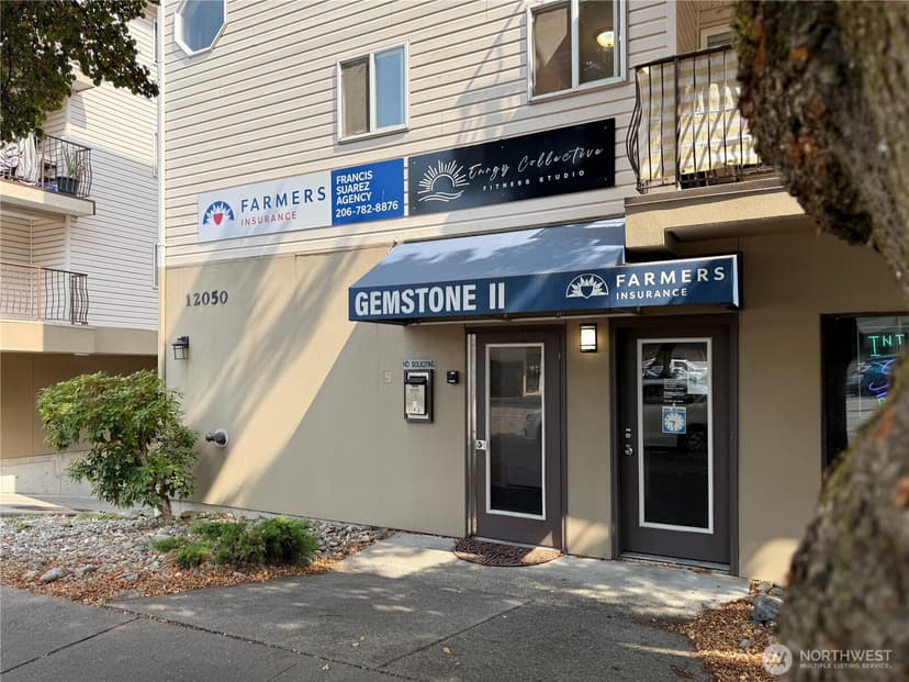 Property photo for 12050 15th Avenue NE #301, Seattle photo 17