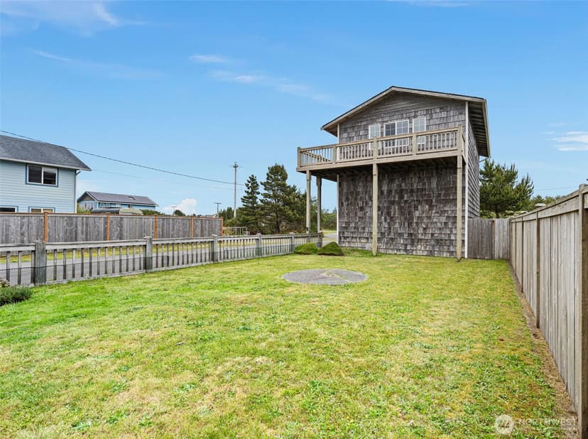 Property photo for 641 Ocean Shores Boulevard SW, Ocean Shores photo 30