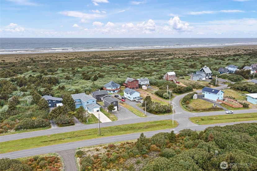 Property photo for 641 Ocean Shores Boulevard SW, Ocean Shores photo 39