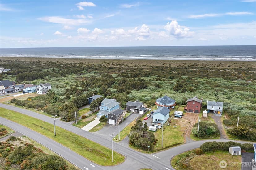Property photo for 641 Ocean Shores Boulevard SW, Ocean Shores photo 38