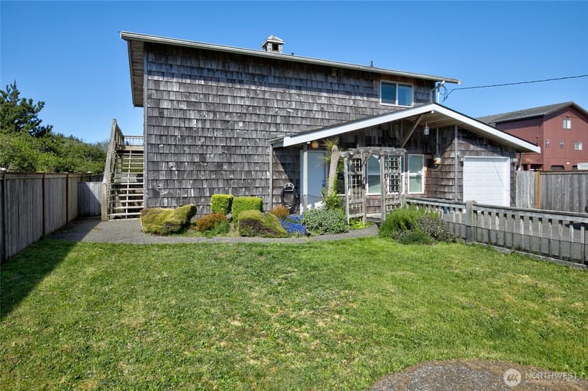 Property photo for 641 Ocean Shores Boulevard SW, Ocean Shores photo 29