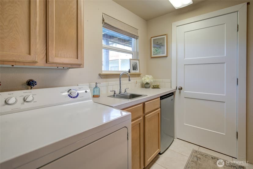 Property photo for 641 Ocean Shores Boulevard SW, Ocean Shores photo 20